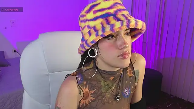 _sharlotte777 webcam