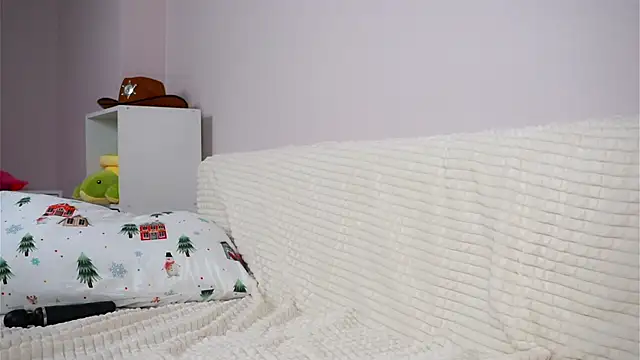 SunnivaCovil live sex cam