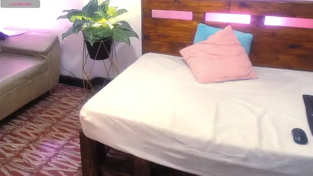 yeseniaa25_ - Yeseniaa25_'s free webcam - UK Sex Cams