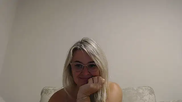 EleanoraDream webcam