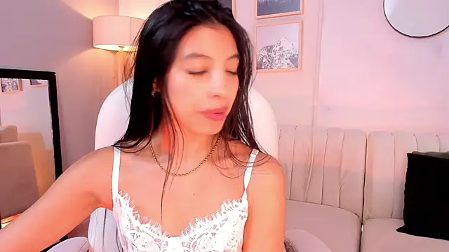 tiffany_low - Tiffany_Low's free webcam