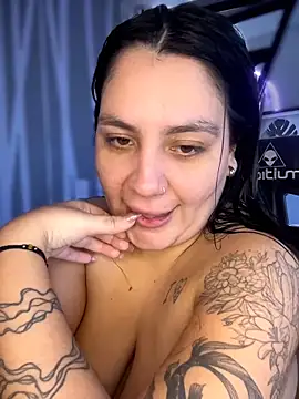 Webcam Model (Vicky_Sixx) is live