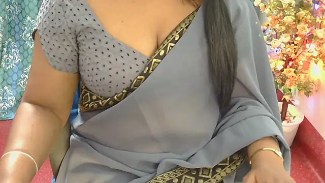 Mallu_Manisha webcam