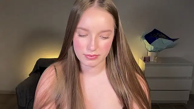 EvaMaddison webcam