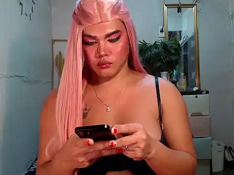 GORGEOUS_CARMEE webcam