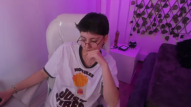 nathaly_ds - Nathaly_ds's free webcam - UK Sex Cams