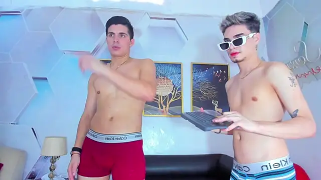 Alex_jeins_at webcam