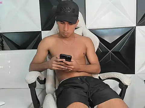 damondark - Damondark's free webcam - UK Sex Cams