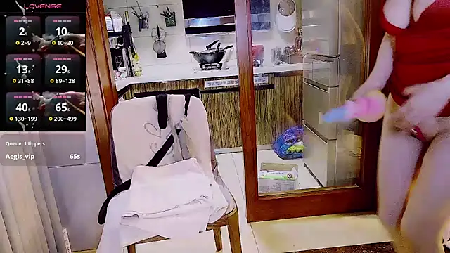 美女nuannuan_baobei在线直播