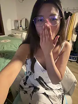 美女AnnieLi888在线直播