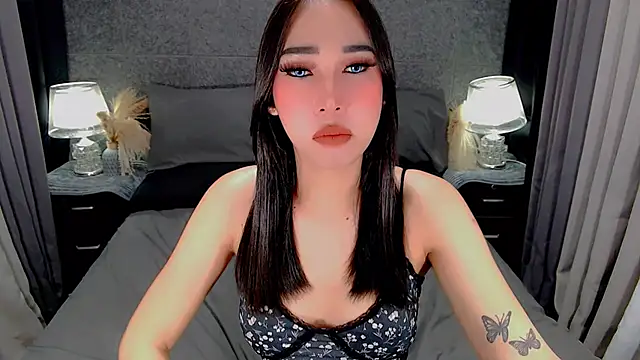 saphira_fucks - Saphira_fucks's free webcam - UK Sex Cams