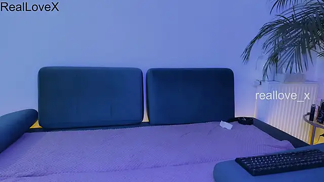RealLoveX webcam