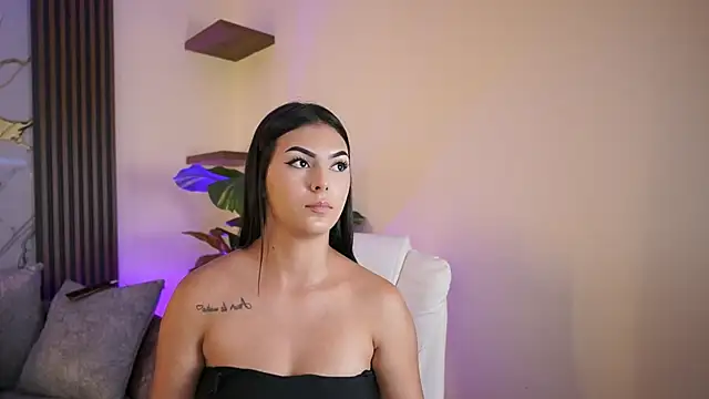 LiaWheeler live sex cam