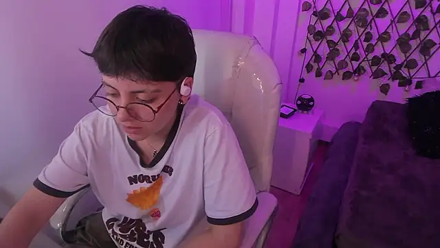 nathaly_ds - Nathaly_ds's free webcam - UK Sex Cams