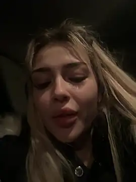 lissababe1 (F young) - SQUIRT SHOW