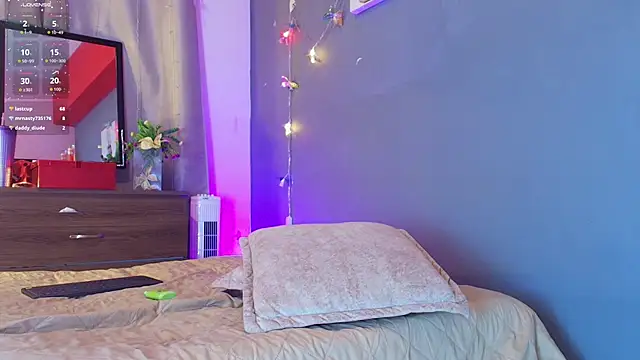 jade_brunnette webcam