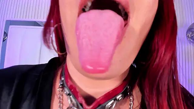 naughty_flower18 webcam