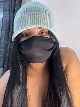 Nabila-hanouna webcam