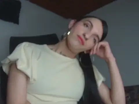 Scarlett_crastrawberry webcam