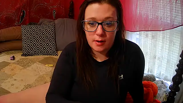 nayda_nextdoor webcam