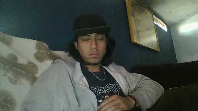 alexalejandro13 - AlexAlejandro13's free webcam