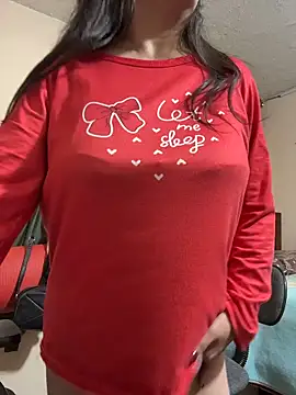 Webcam Model (latinfemale) is live