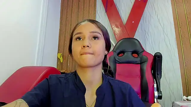 MarianaManzur webcam