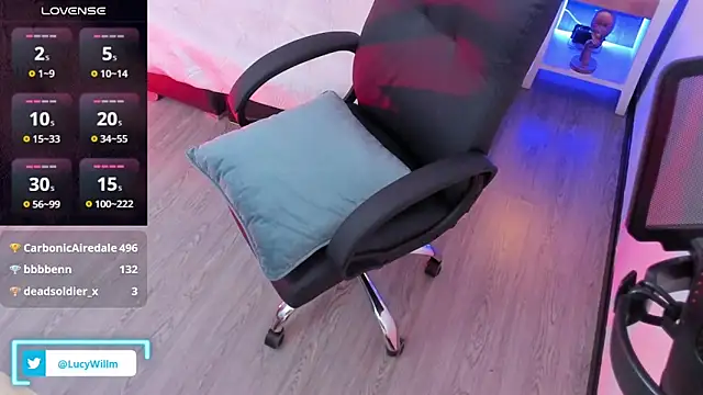 Lucy_Williiams webcam