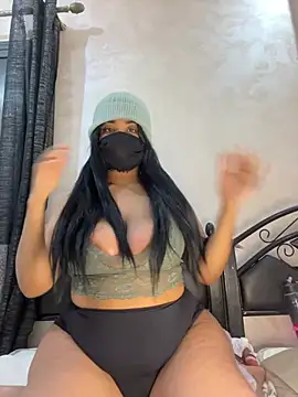 Nabila-hanouna webcam