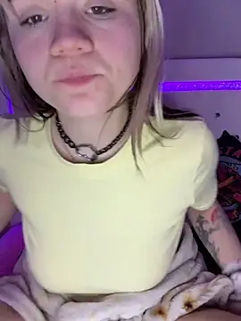 Cutiepiespanks's live cam