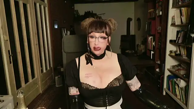 MaxiEmily live sex cam