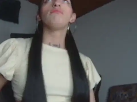 Scarlett_crastrawberry webcam