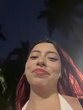 RojitasTeaseX_ webcam