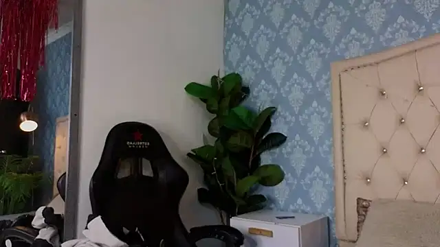 Shantal_Joness webcam