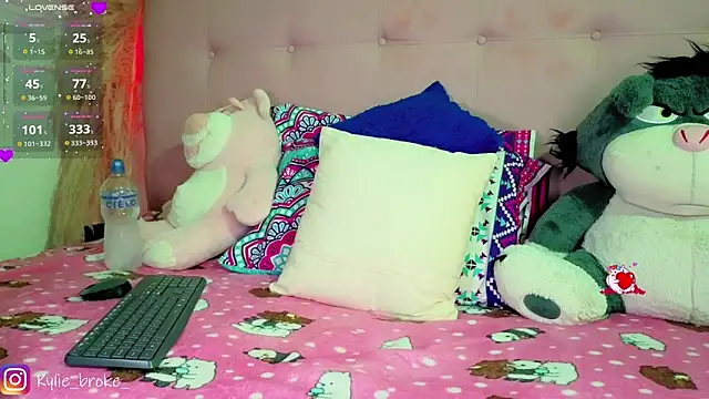 kylie_brokee - Kylie_brokee's free webcam