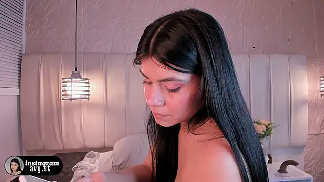avy_st - Avy_st's free webcam - UK Sex Cams