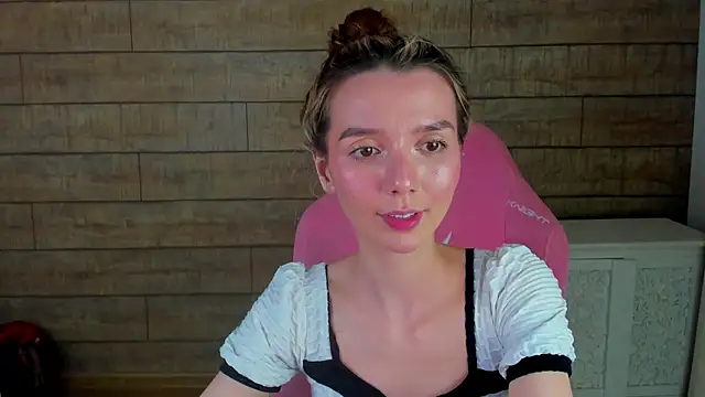 VanessaVienne webcam