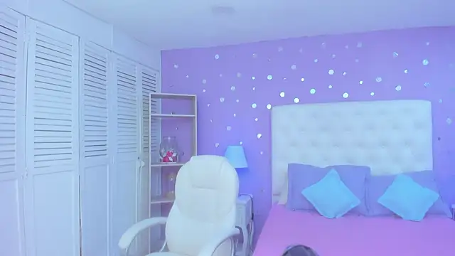 Goldentemptation_ webcam