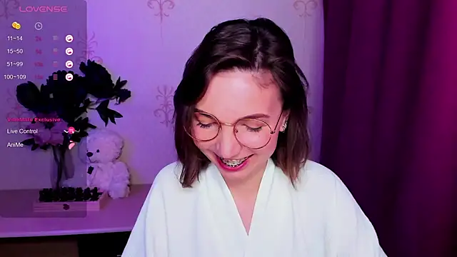 KindHazelHere_ webcam