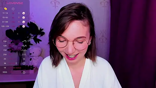 kindhazelhere_ - KindHazelHere_'s free webcam - UK Sex Cams