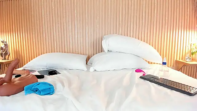 NahimiThompson webcam