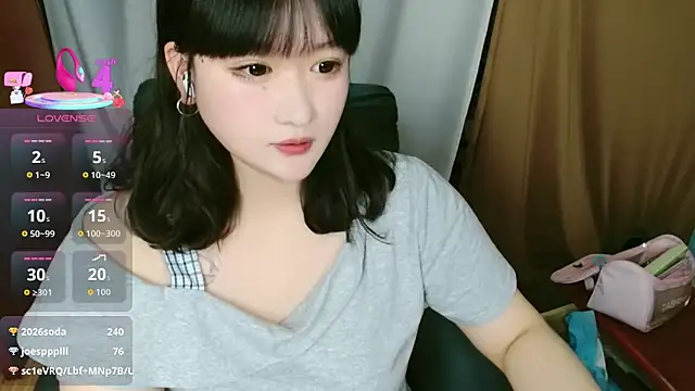 美女sallybing在线直播