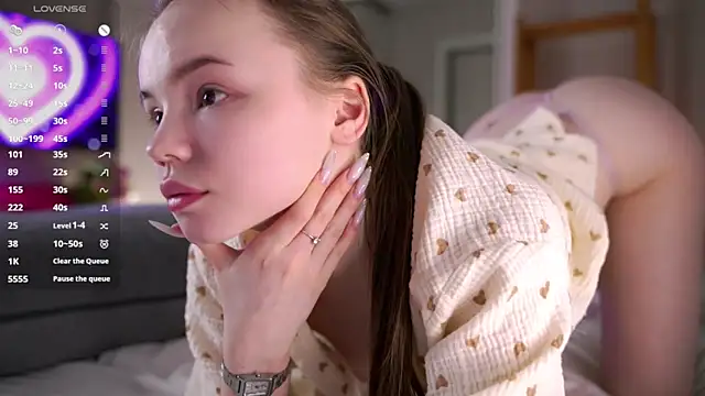 miss_miracle (F teen) - wet fingers deep in my tight pussy