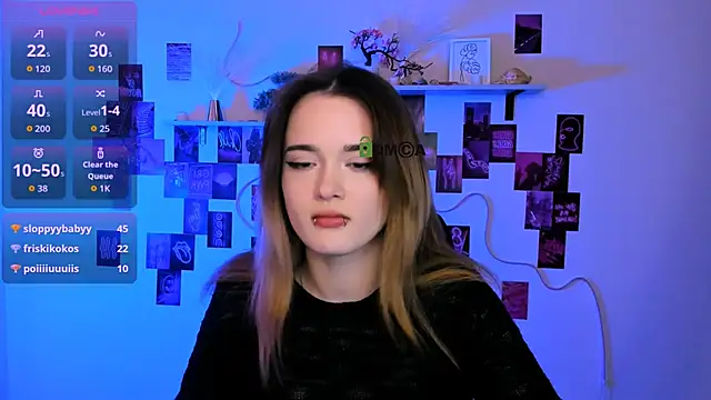 liana_kisses live sex cam