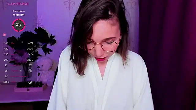 KindHazelHere_ webcam