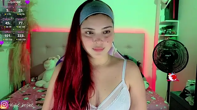 Kylie_brokee webcam