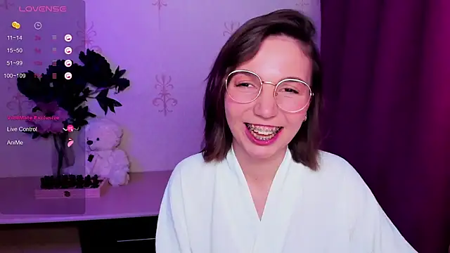 KindHazelHere_ webcam