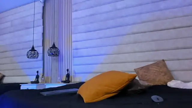 VictoriaaBlair webcam