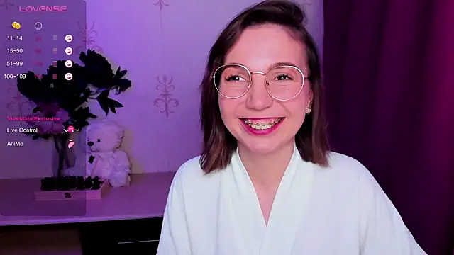 KindHazelHere_ webcam