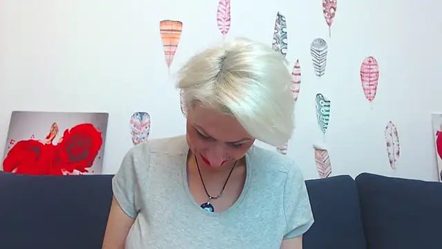 Playful_Goldie_WOW__ webcam